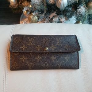 Additional pics-LV sarah wallet
